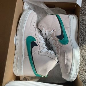 Nike Air Force 1